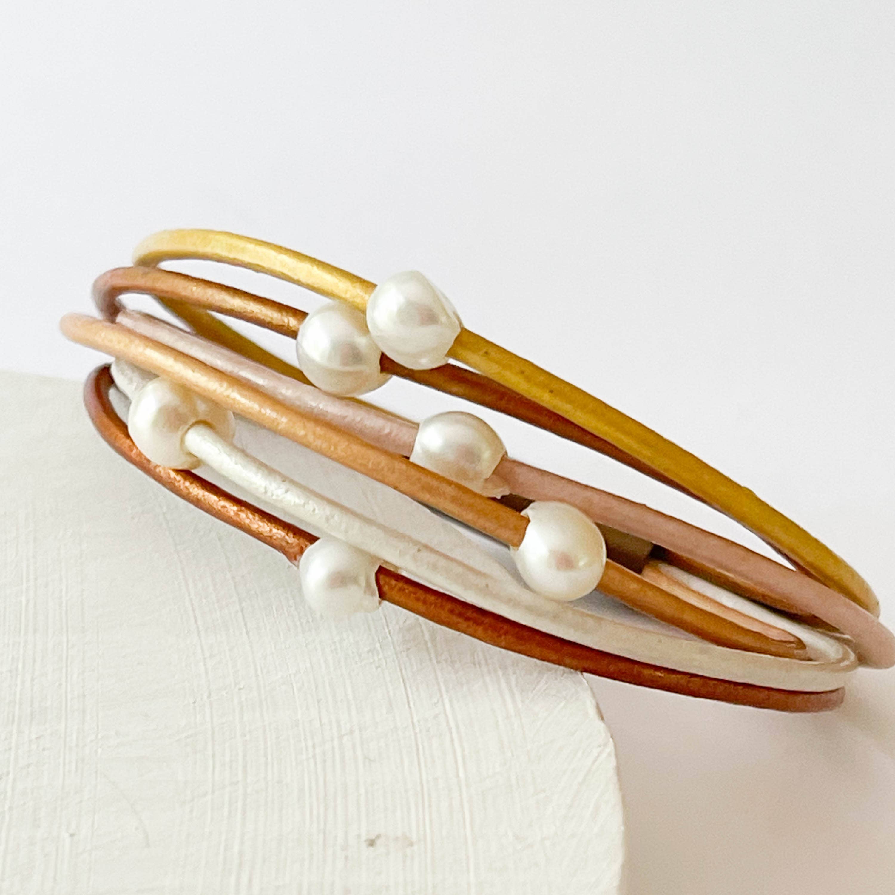 Nest Pretty Things - Pearl and  gold shimmer  bracelet Fall 23