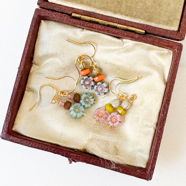 Nest Pretty Things - Charming Small Flower Earrings