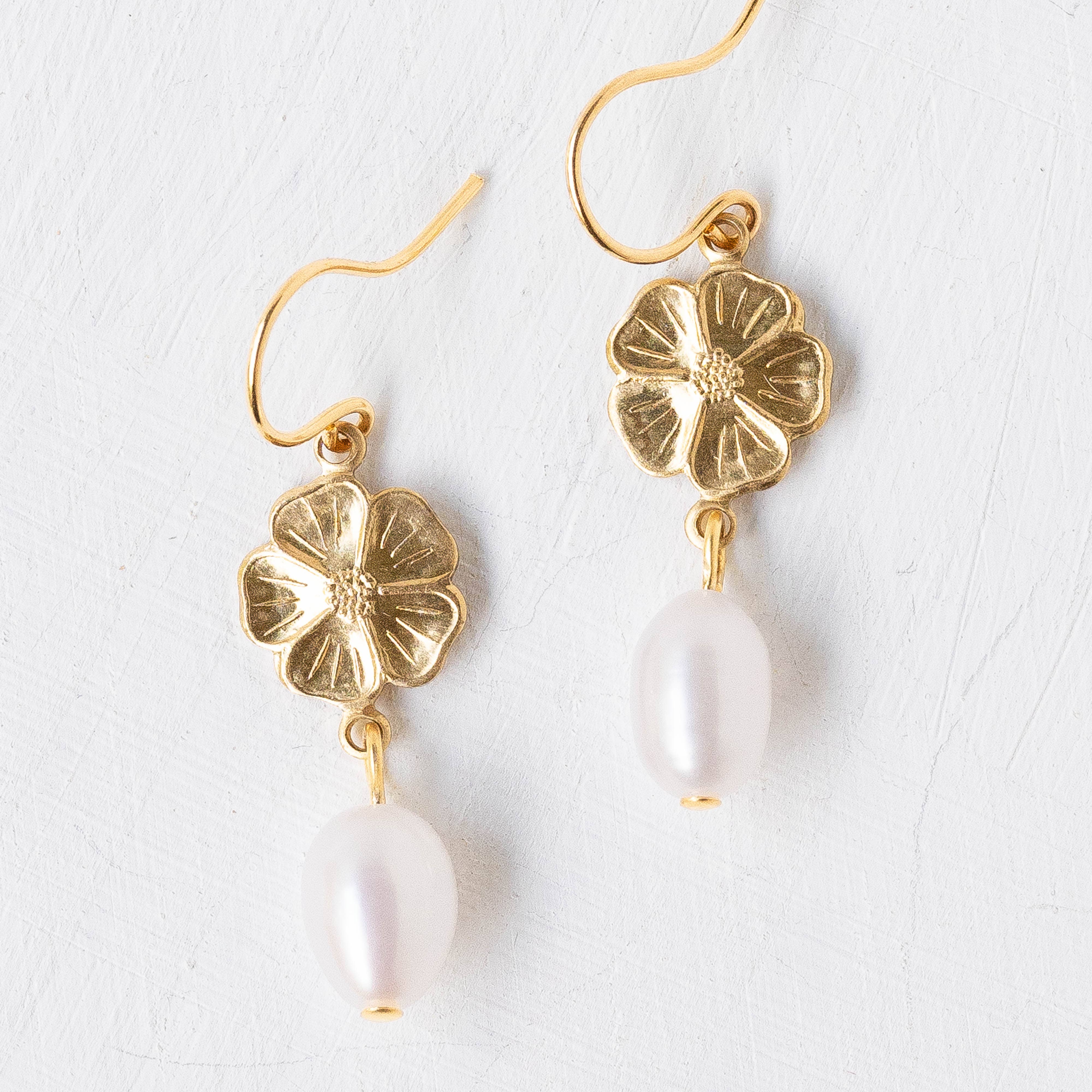 Nest Pretty Things - Flower and pearl dangle earrings