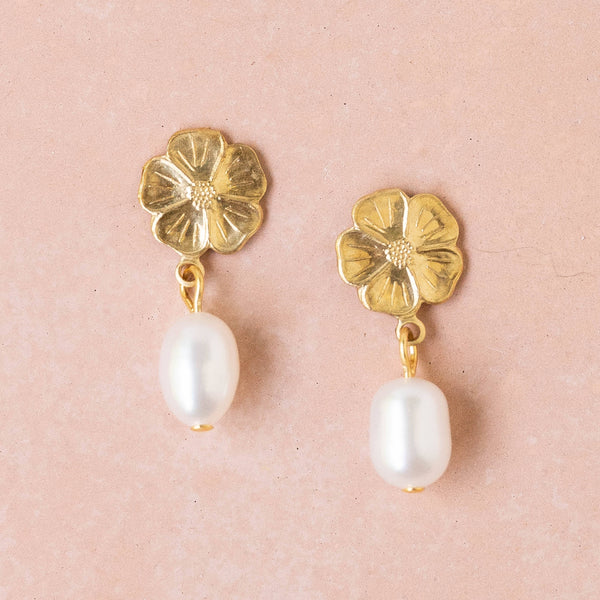 Flower and pearl studs